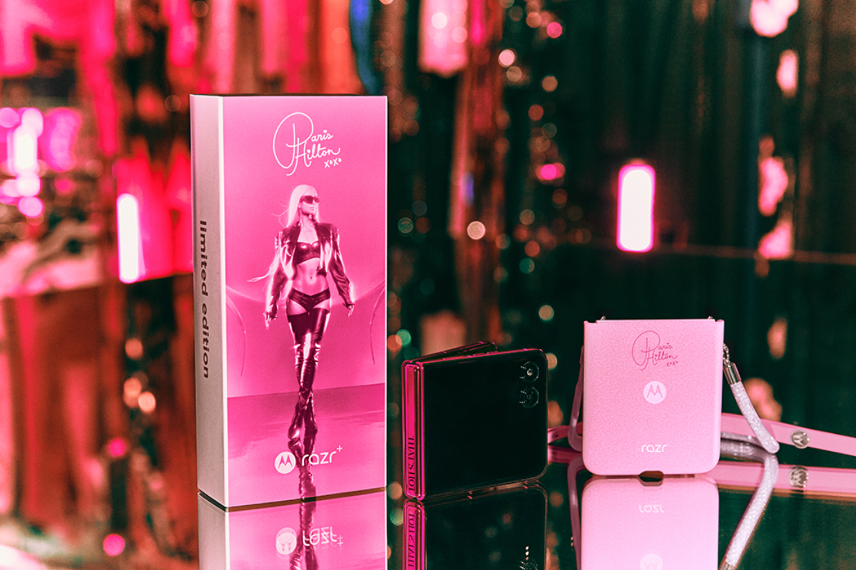 motorola and paris hilton collaborate for an exclusive razr+ edition